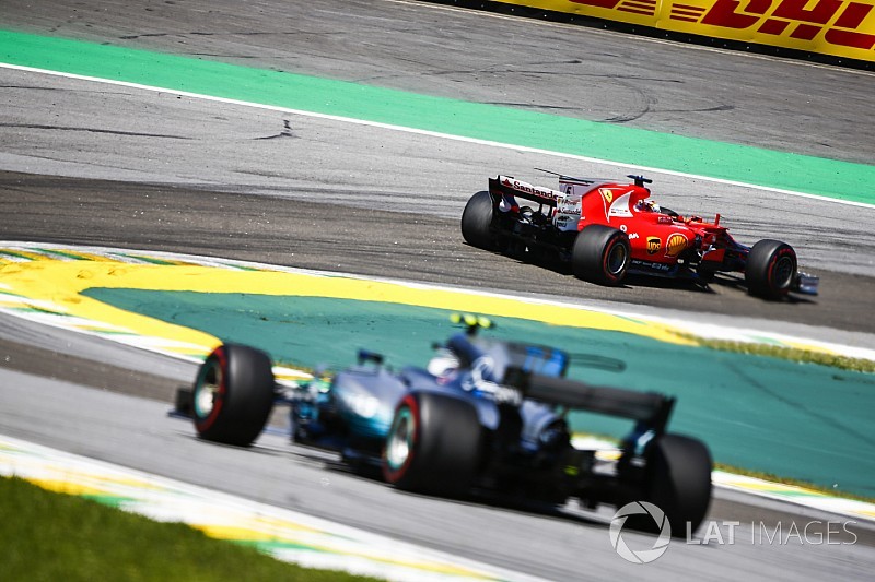 ¿Quién le copió a quién en la batalla Ferrari vs Mercedes?