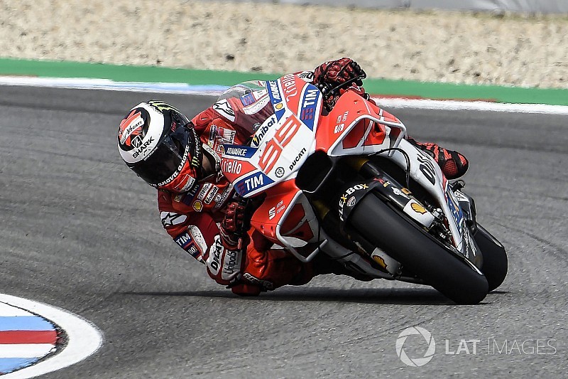 MotoGP: Lorenzo sieht in neuer Ducati-Verkleidung