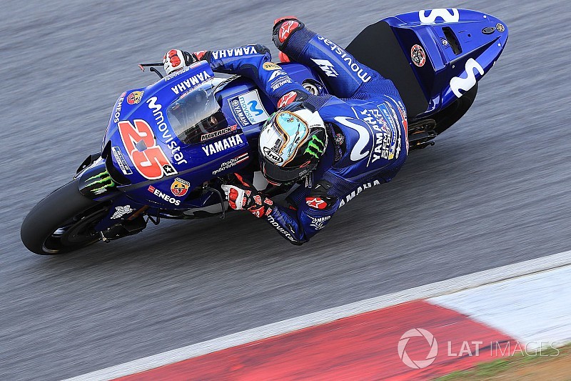 Viñales supera Rossi e domina segundo dia de teste de Sepang
