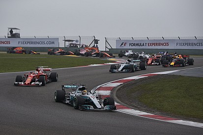 Red Bull: Warum liegen Mercedes und Ferrari in F1 2017 voraus?