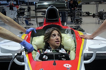 Merhi en los test de F2 con Campos