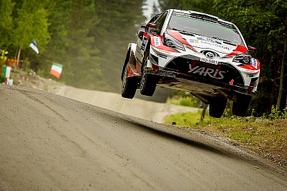 Finlandiya WRC: Latvala tekrar liderliğe yükseldi
