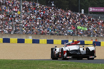 Le Mans 24 Saat - 17. Saat: Her iki Toyota da ceza aldı, #8 Toyota lider