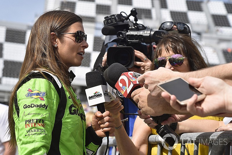 Danica e Button criticam Jordá após fala sobre mulheres