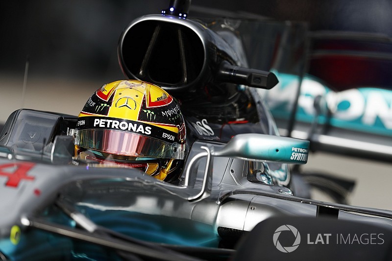 Hamilton szerint Vettel pole-ban lehetett volna