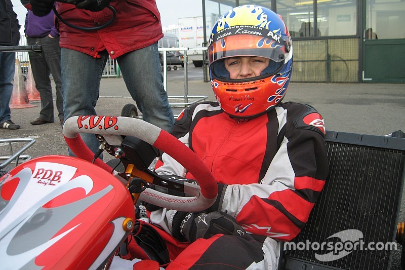 Plooij: “Stond naast papa Hamilton en papa Verstappen naast de kartbaan”
