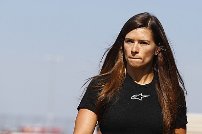 Unter Tränen: Danica Patrick gibt Rücktritt bekannt
