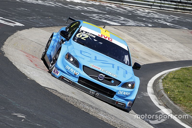 WTCC на Нордшляйфе: Бйорк виграв першу гонку