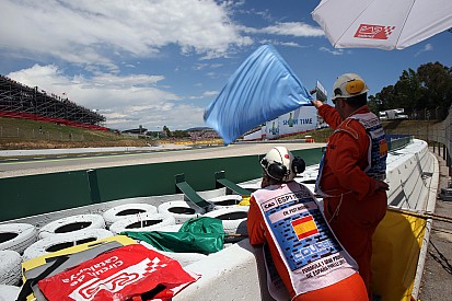 La FIA teste un nouveau système de drapeau bleu