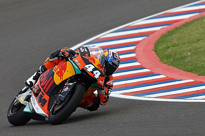 Oliveira consigue su primera pole en Moto2