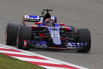 Квят не стал исключать продление контракта с Toro Rosso