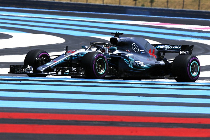 Paul Ricard, Libere 1: Hamilton detta il passo, Ferrari in difficoltà
