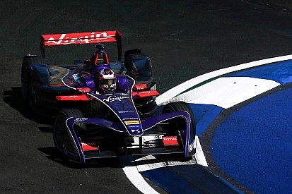 José María López arranca segundo