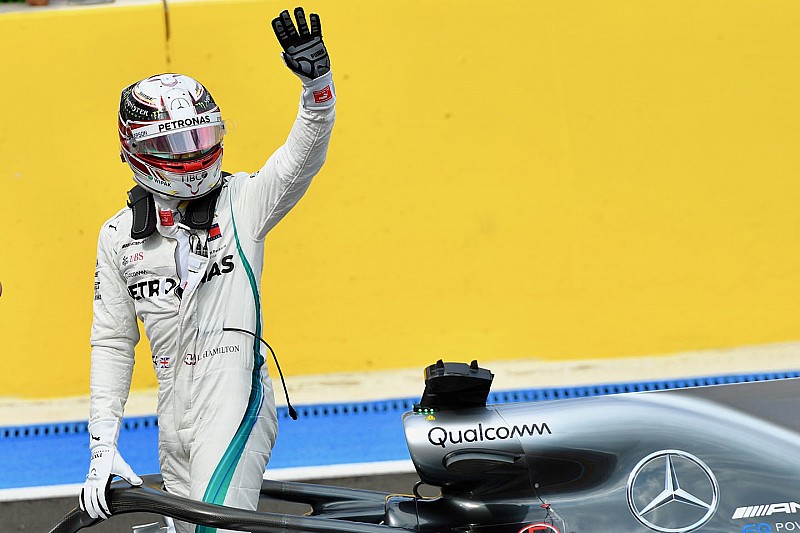 Videón Hamilton 75. rajtelsősége: Francia Nagydíj
