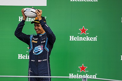 Formule E-team Nissan presenteert Albon als teamgenoot van Buemi