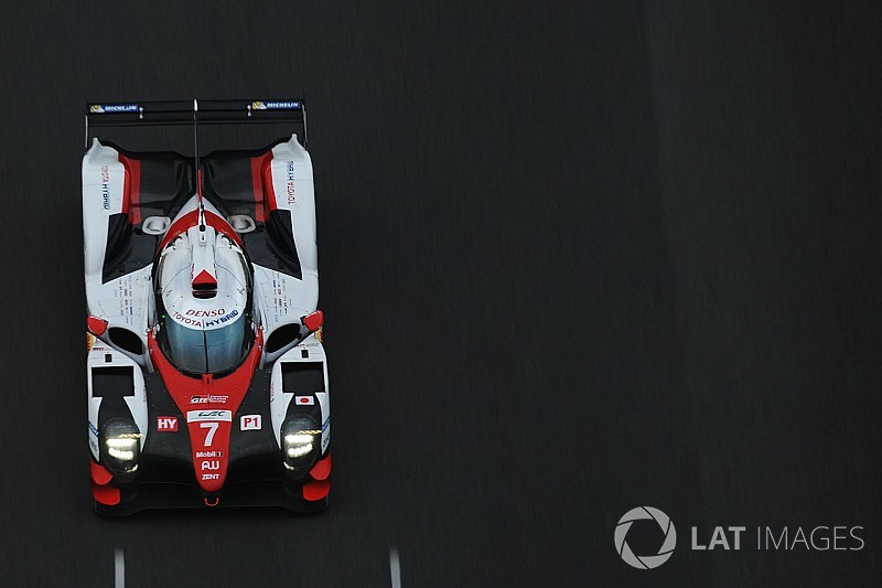 Оновлена машина LMP1 Toyota успішно пройшла перші тести