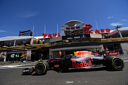 Red Bull: Renault fabrika takımı bizi Honda'ya itti