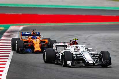 Leclerc : "J'apprends deux fois plus" face à Alonso