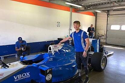 Una prueba sorpresa de F1 para Billy Monger