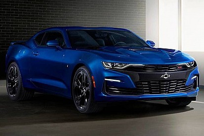 Chevrolet Camaro 2019 ganha novo visual e câmbio de 10 marchas