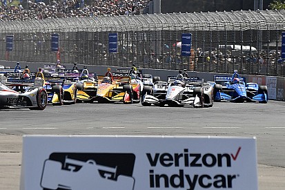 IndyCar оголосила пошук третього постачальника двигунів