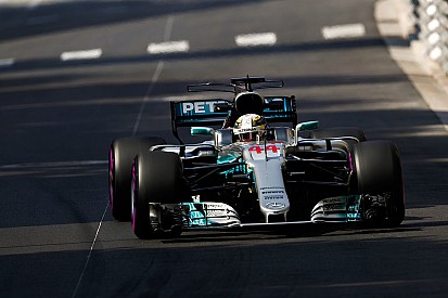 Ban jadi biang keladi penampilan buruk Hamilton di FP2