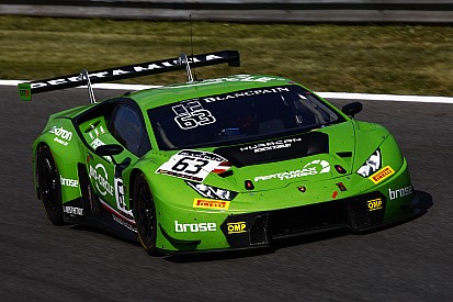 Pole con record per Mirko Bortolotti a Brands Hatch