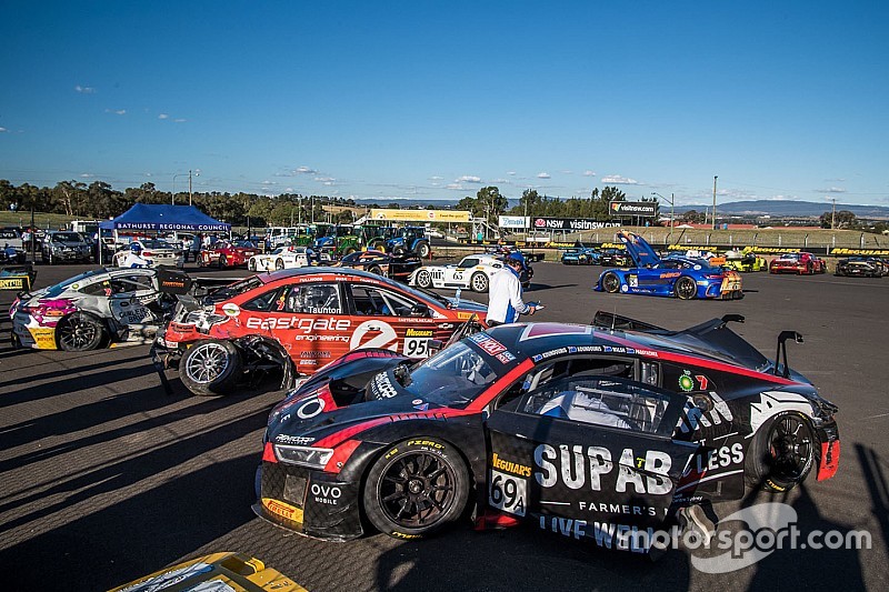 Supercars to assess Bathurst safety after 12 Hour shunt