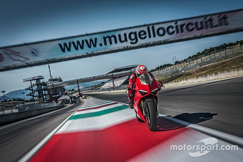 Ducati & Aprilia bringen Rennsport in die Serie, Japaner konservativ
