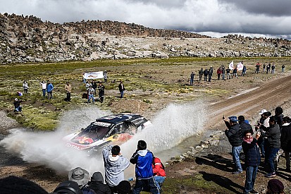 Carlos Sainz es líder del Rally Dakar