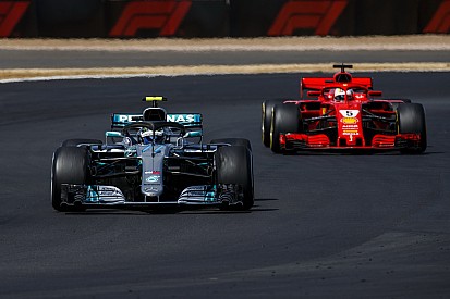 Wolff: Güvenlik Aracı girmese son bölümde Vettel'i geçebilirdik