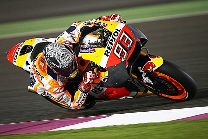 Márquez se estrella en su primera salida con el nuevo carenado