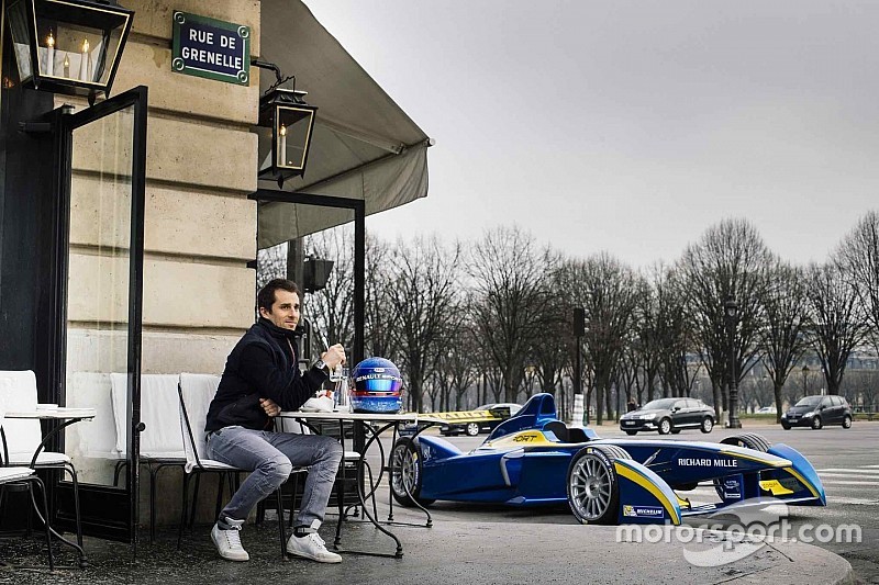 È già “tutto esaurito” per l'ePrix di Parigi 2016!