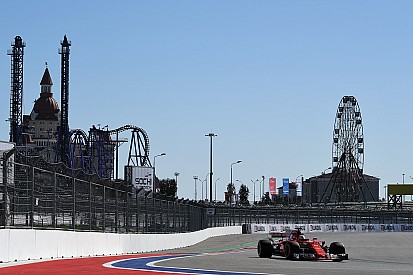 Ferrari hace pleno y se impone a Mercedes antes de la clasificación