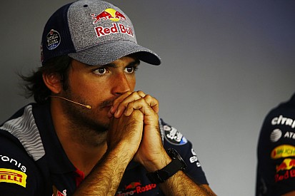 Horner: Sainz 2018'de Toro Rosso'dan ayrılmayacak