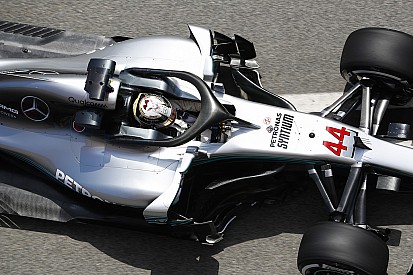 Hamilton lidera segunda sessão na Espanha; Kimi quebra