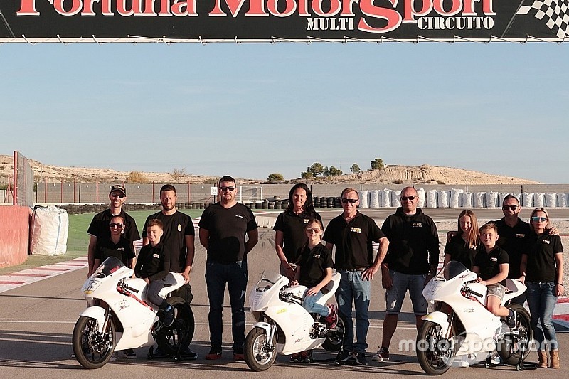 Spanyolországban folytatja a 220 Volt H-Moto Team három tehetsége