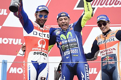 Marquez: Rossi deneyimli ama Vinales kadar hızlı değil