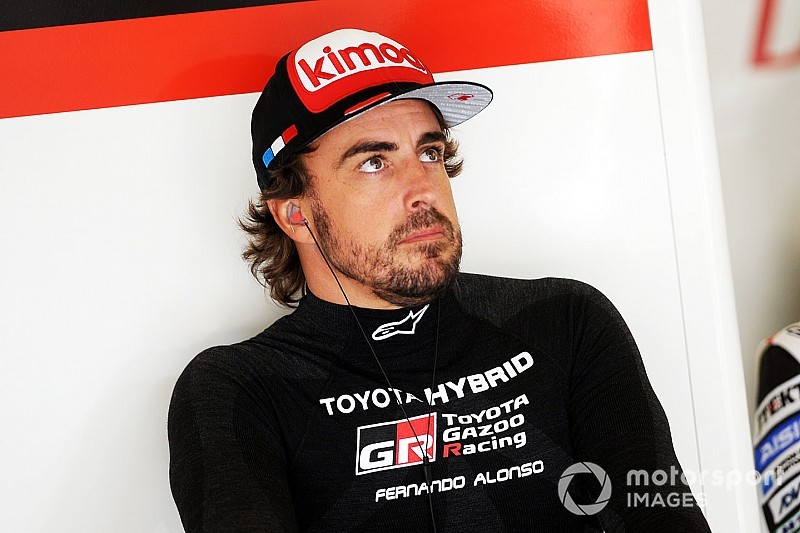 Alonso agradece las muestras de cariño tras dejar la F1