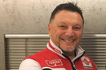 Lowes bereuni kembali dengan Gresini Racing