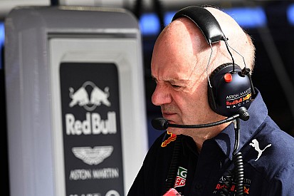 Renault, Newey'i ikna etmeye çalıştığı iddialarını yalanladı
