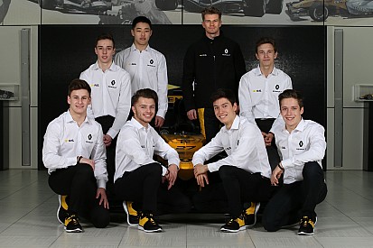 Renault wants F1 customers to take its young drivers