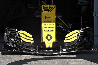 Renault: tagliati flap dell'ala anteriore per ridurre il carico