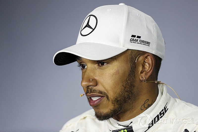 Hamilton, şampiyonada lider olmasına rağmen