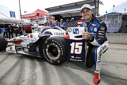 Detroit IndyCar: Rahal scores pole, Castroneves penalized