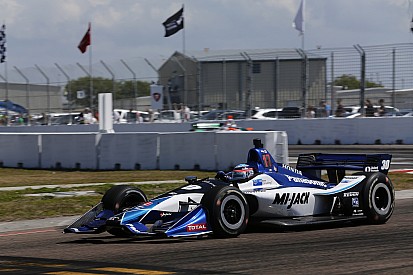 Andretti estime que la F1 aurait dû suivre l'IndyCar sur l'appui aéro