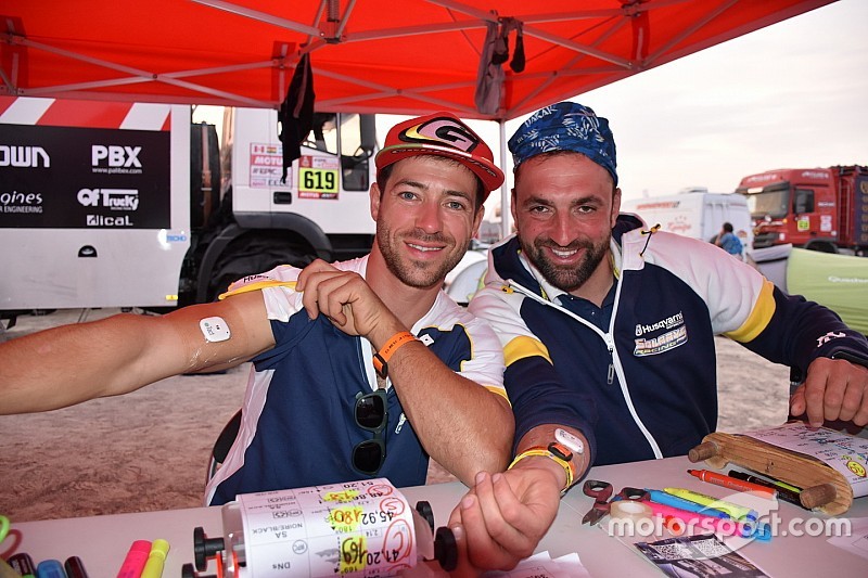 Dakar: i rookie Gerini e Vignola proseguono tra multe e
