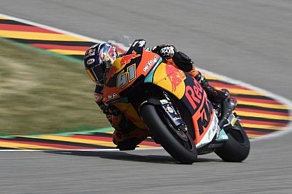 Moto2 Jerman: Binder menang perdana, Marini podium