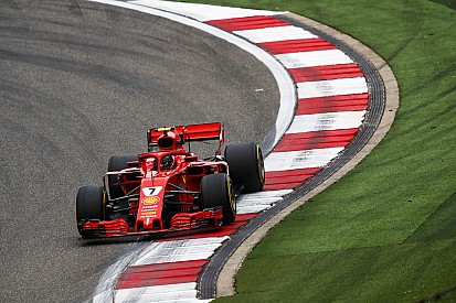 Ferrari versatility "very strange" - Hamilton