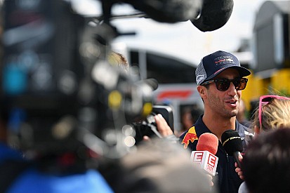 Ріккардо не повівся на обіцянки Red Bull Honda - Renault